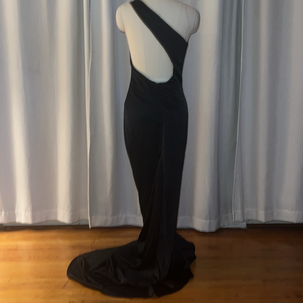 Classic Black Formal Gown - Picture 3 of 3